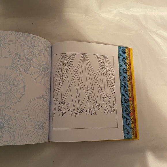 Adult colouring book - Picture 3 of 5